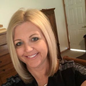 Meet your Posher, Laurie